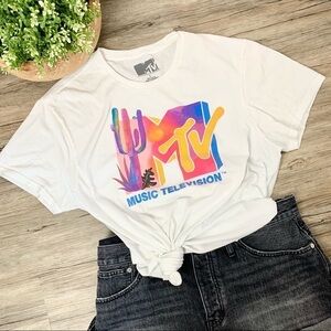 MTv Logo White Vintage Retro Graphic T-shirt